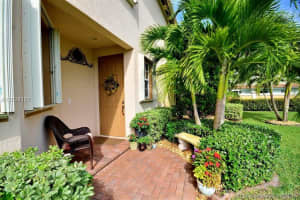 9701 Darlington Pl, Cooper City, FL 33328, Sold 04/06/16