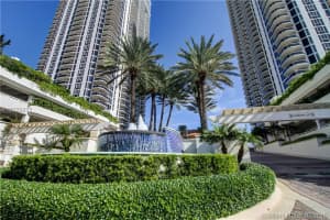 4775 Collins Ave, Miami Beach, FL 33140, Sold 03/03/17