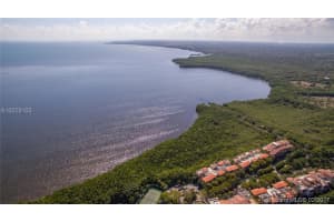 6213 Paradise Point Dr, Palmetto Bay, FL 33157, Sold 04/05/17