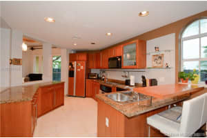 18465 NE 30th Ct, Aventura, FL 33160, Sold 08/22/16