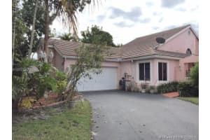 10160 NW 5th St, Plantation, FL 33324, Sold 06/13/16