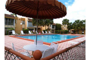 9301 SW 4th St #108e, Miami, FL 33174, Sold 04/15/16