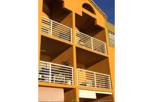 9735 Fontainebleau Blvd G305, Miami, FL 33172, Sold 03/15/16