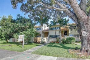 14307 Kendale Lakes Cir, Miami, FL 33183, Sold 04/22/16