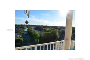 6940 NW 179th St, Hialeah, FL 33015, Sold 06/10/16