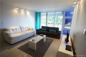 3375 N Country Club Dr, Miami, FL 33180, Sold 08/03/16