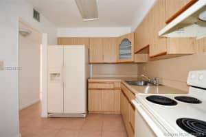 5201 NW 7th St, Miami, FL 33126, Sold 03/24/16