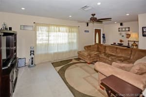 9806 NW 67th Ct, Tamarac, FL 33321, Sold 05/16/16