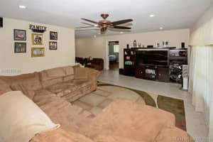 9806 NW 67th Ct, Tamarac, FL 33321, Sold 05/16/16