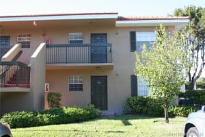 10449 NW 8th St, Pembroke Pines, FL 33026, Sold 04/18/16