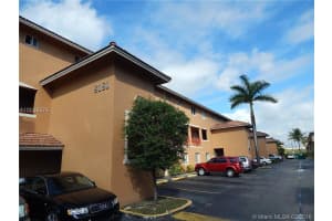 8181 NW 8th St APT E7, Miami, FL 33126, Sold 04/22/16