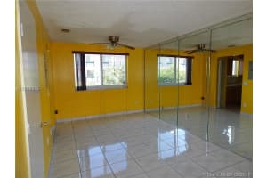 8181 NW 8th St APT E7, Miami, FL 33126, Sold 04/22/16