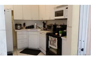 8335 NW 186th St, Hialeah, FL 33015, Sold 06/24/16