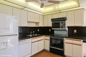607 Ocean Dr #2k, Key Biscayne, FL 33149, Sold 03/27/17