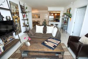 2000 N Bayshore Dr, Miami, FL 33137, Sold 05/01/17