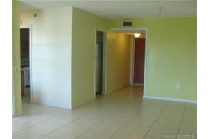 17600 NW 68th Ave APT B4008, Hialeah, FL 33015, Sold 05/06/16