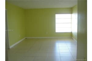 17600 NW 68th Ave APT B4008, Hialeah, FL 33015, Sold 05/06/16