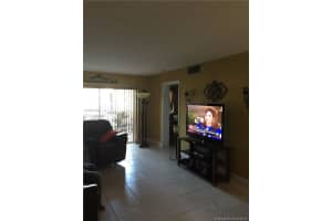 15201 SW 80th St, Miami, FL 33193, Sold 05/13/16