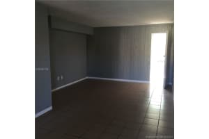 9240 Fontainebleau Blvd, Miami, FL 33172, Sold 07/13/16