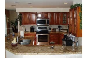 950 NW 197th Terrace, Pembroke Pines, FL 33029, Sold 04/04/16