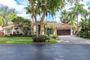15615 NW 83rd Pl, Hialeah, FL 33016, Sold 06/23/16