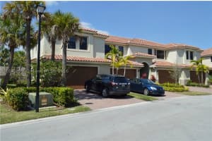 125 Riverwalk Cir W, Plantation, FL 33325, Sold 02/27/17
