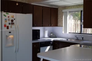 6500 Kendale Lakes Dr, Miami, FL 33183, Sold 05/02/16