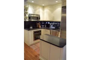 934 Michigan Ave, Miami Beach, FL 33139, Sold 08/24/16