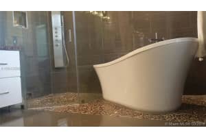 8368 NW 143rd St, Miami Lakes, FL 33016, Sold 03/25/16