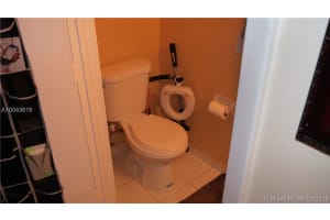 8089 NW 8th St, Miami, FL 33126, Sold 04/06/16