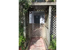 2738 S University Dr #15b, Davie, FL 33328, Sold 04/12/16