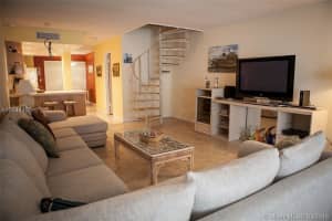 87200 Overseas Hwy APT T2, Islamorada, FL 33036, Sold 04/04/16