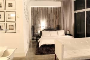 2001 Meridian Ave PH 03, Miami Beach, FL 33139, Sold 04/26/16