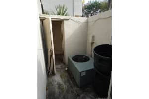 9143 Fontainebleau Blvd, Miami, FL 33172, Sold 08/26/16