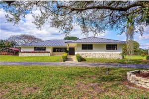 12201 SW 64th St, Miami, FL 33183, Sold 08/25/16