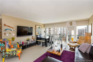 1408 Brickell Bay Dr # 907, Miami, FL 33131, Sold 07/21/16