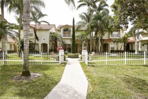 10876 NW 8th St, Pembroke Pines, FL 33026, Sold 04/14/16