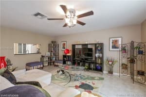 10876 NW 8th St, Pembroke Pines, FL 33026, Sold 04/14/16