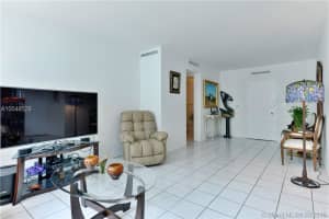 5055 Collins Ave #6a, Miami Beach, FL 33140, Sold 09/07/16