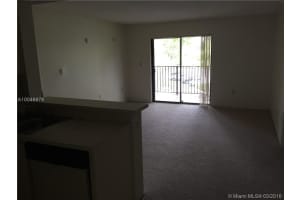 200 Palm Cir W, Pembroke Pines, FL 33025, Sold 08/19/16