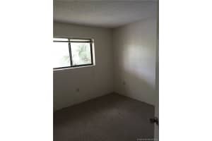 200 Palm Cir W, Pembroke Pines, FL 33025, Sold 08/19/16
