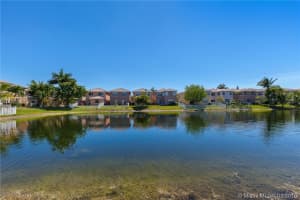 9240 NW 55th St, Sunrise, FL 33351, Sold 04/27/16