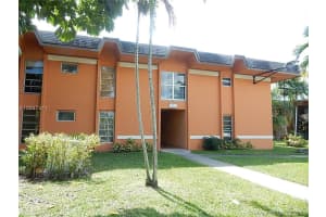 9487 SW 76th St APT M4, Miami, FL 33173, Sold 06/03/16