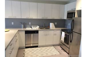 301 Michigan Ave, Miami Beach, FL 33139, Sold 03/31/16