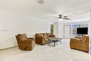 5820 NW 56th Pl, Tamarac, FL 33319, Sold 04/27/16