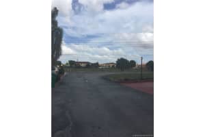 7561 NW 173rd Ln, Hialeah, FL 33015, Sold 05/20/16