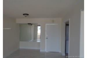 8321 NW 7th St, Miami, FL 33126, Sold 05/17/16