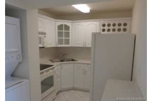 8321 NW 7th St, Miami, FL 33126, Sold 05/17/16