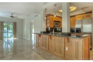 1040 10th St, Miami Beach, FL 33139, Sold 09/16/16