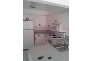 15660 SW 82nd Cir Ln, Miami, FL 33193, Sold 08/31/16